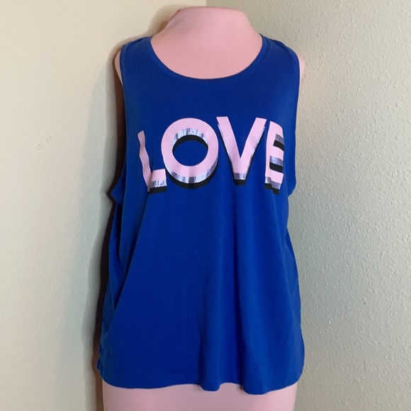 Victoria Sport Tank - Picture 2 of 5